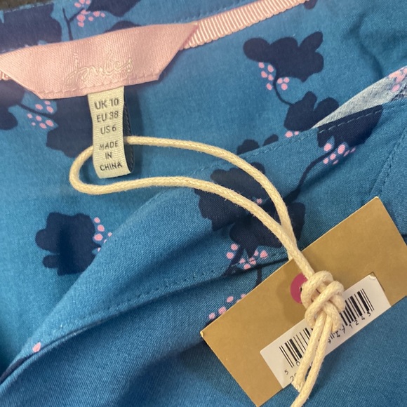 JOULES Rosamund V Neck Woven Top Teal Blossom print size 6 - Picture 7 of 9